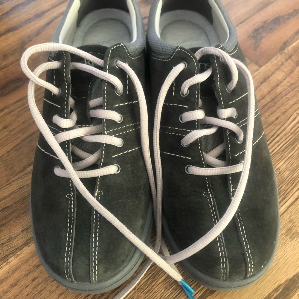 Women’s Danskin shoes